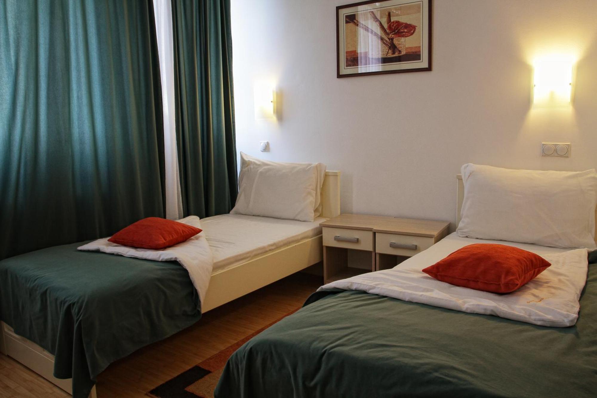 Garni Hotel Hamburg Зайечар Екстериор снимка