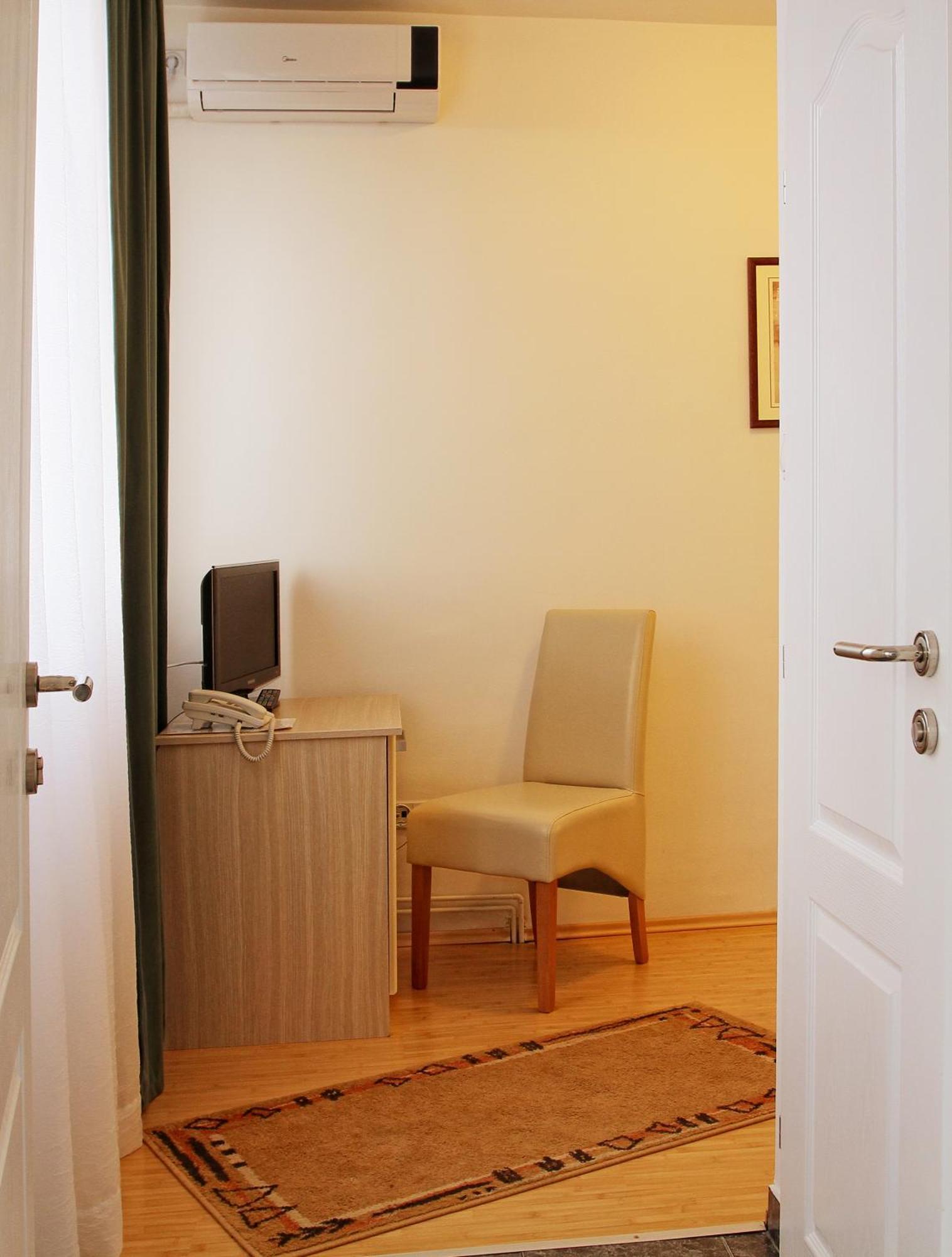 Garni Hotel Hamburg Зайечар Екстериор снимка